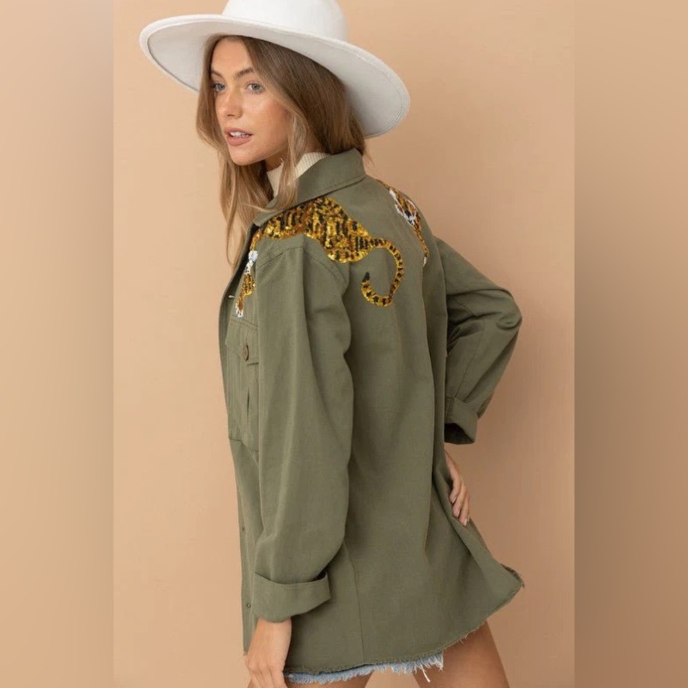 {SOLD} SEQUIN TIGER CARGO POCKET FRONT UTILITY JACKET - OLIVE - Picture 3 of 12